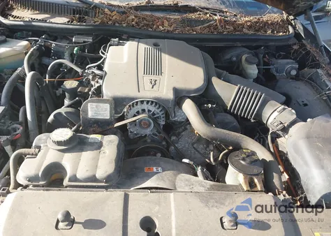 2004 Lincoln Town Car Executive из США, поврежденный, VIN 1L1FM81W74Y667295